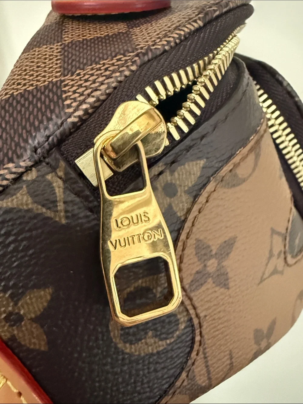 Louis Vuitton Mixed Monogram Canvas Men's Belt Bag (LIMITED EDITION) - Picture 9 of 13